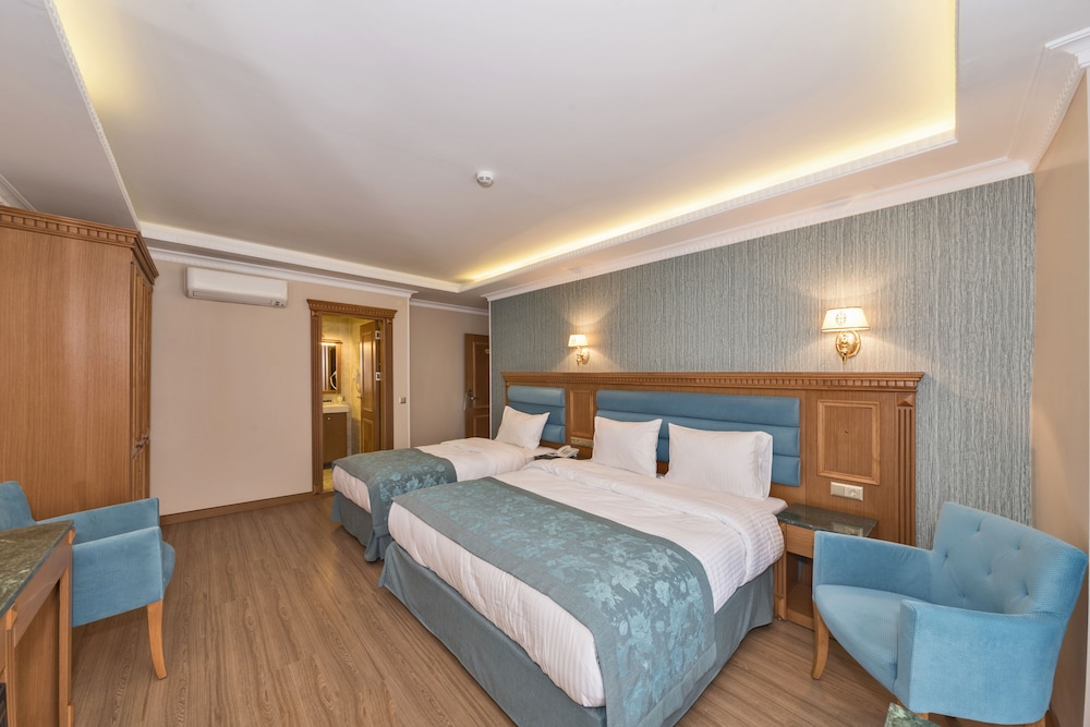 Deluxe Triple Room photo 1