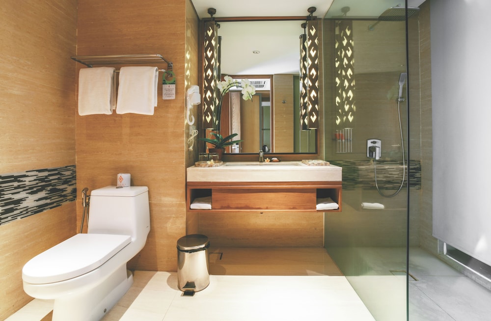 Deluxe Double Room (King Size Bed) photo 3