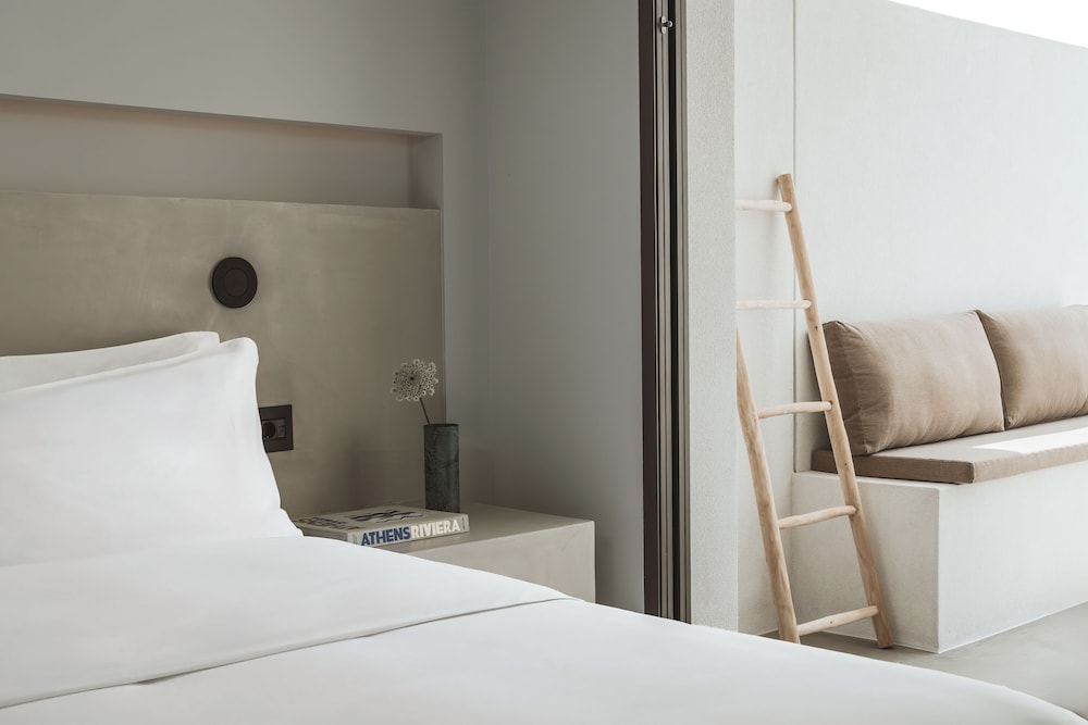 Deluxe Suite Horizon View Private Pool Accessible.