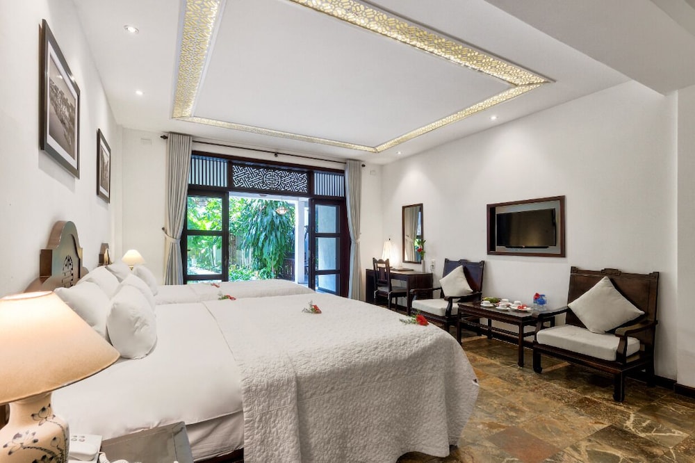 Classic Triple Room, Garden View - Photo 3