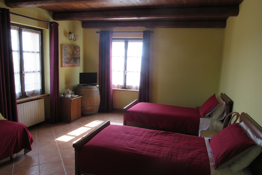 Double Or Twin Room, Hill View photo 2
