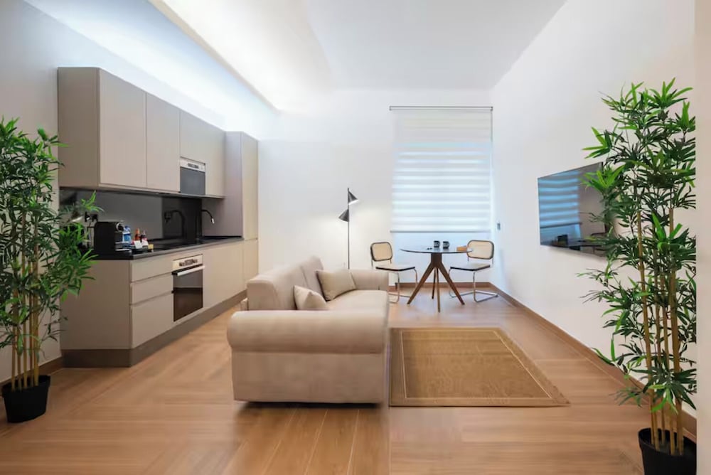 Superior Apartment, Courtyard View