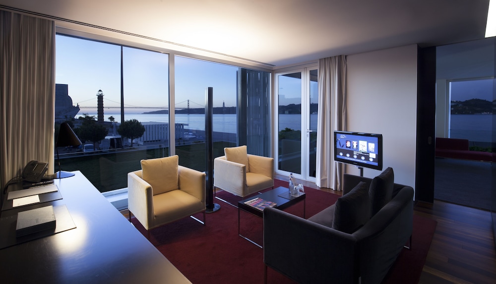 Premier Suite (Diplomatic) - Photo 7