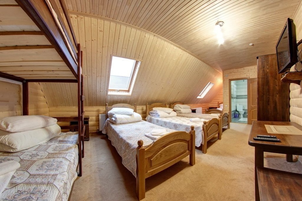 Family Room (Attic, Spa Included) photo 1