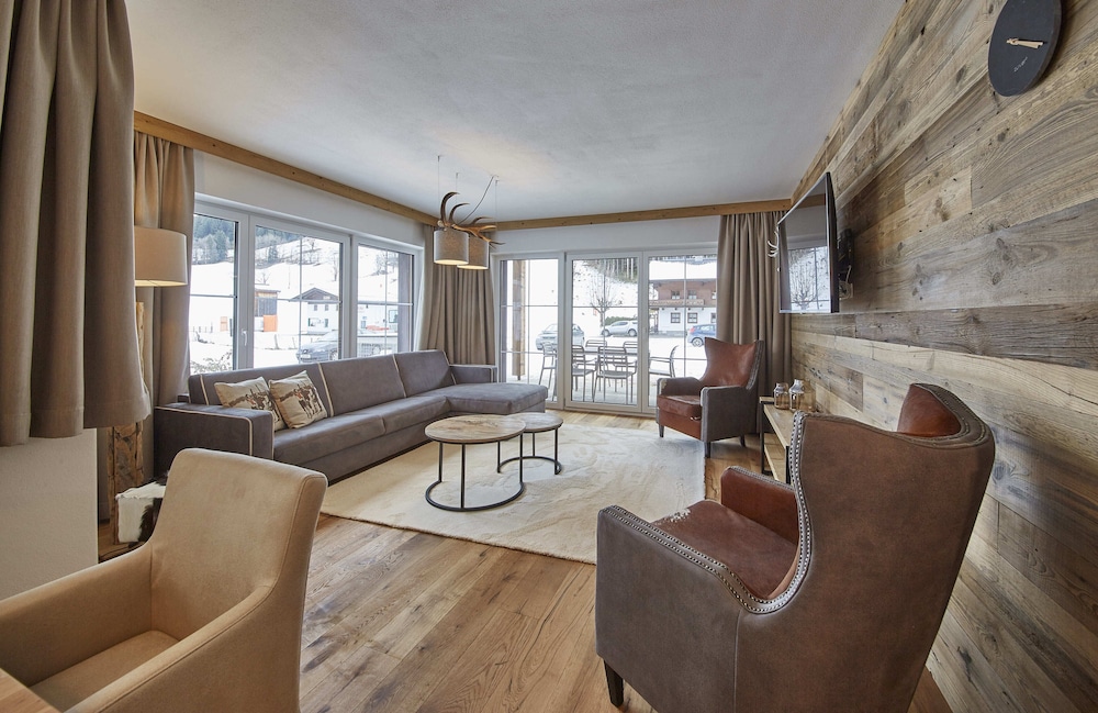 Apartment (Top 2) photo 1