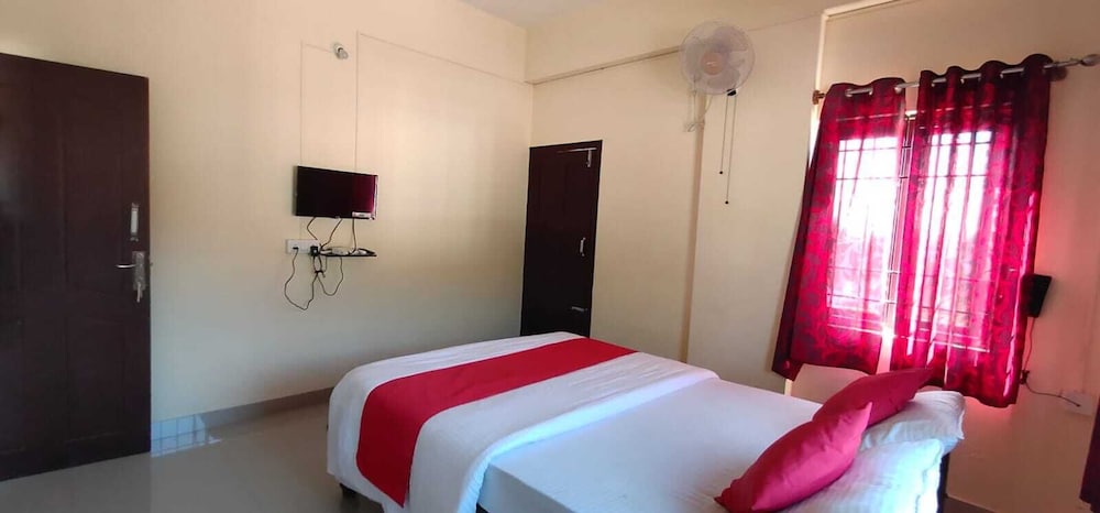 Deluxe Room, City View
