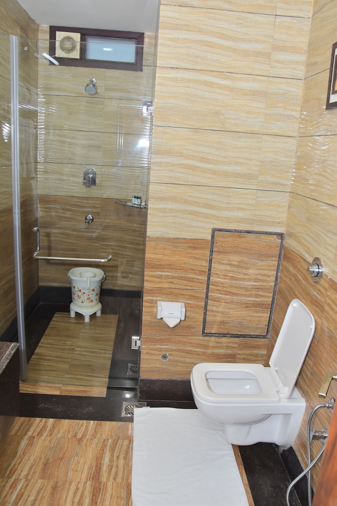 Hazel Suite - Photo 5