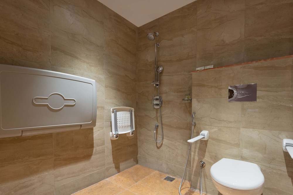 Room, 1 King Bed, Accessible - Photo 1