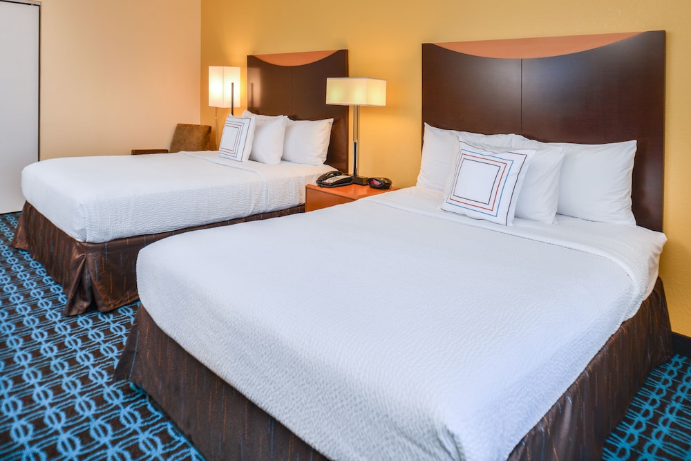 Room, 2 Queen Beds - Photo 3