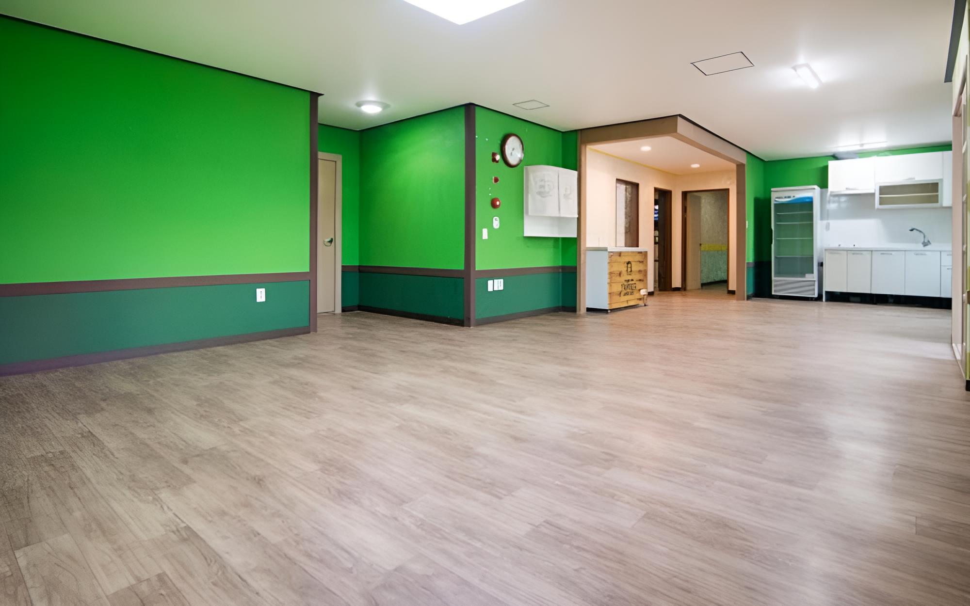 Room (Marronnier 2 (Group))