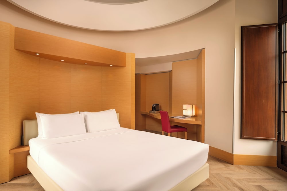 Suite (Double) - Photo 7