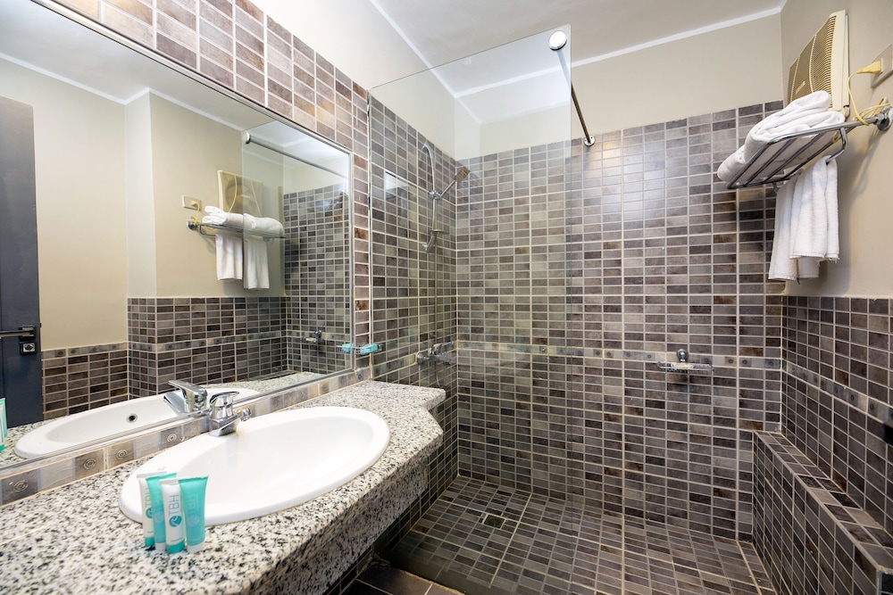 Family Apartment - Photo 7
