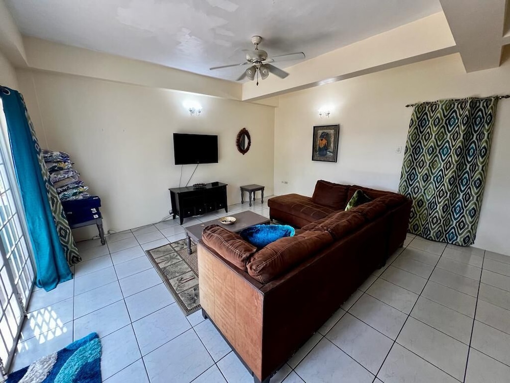 Executive Apartment, 2 Bedrooms, Beach View photo 3