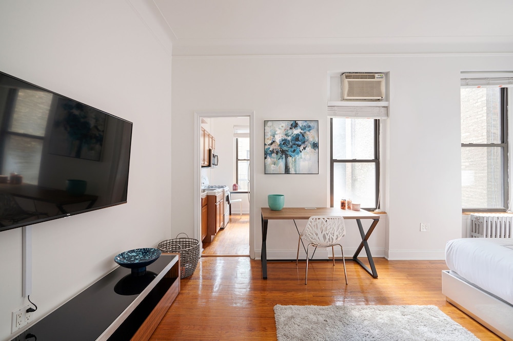 Apartment photo 1