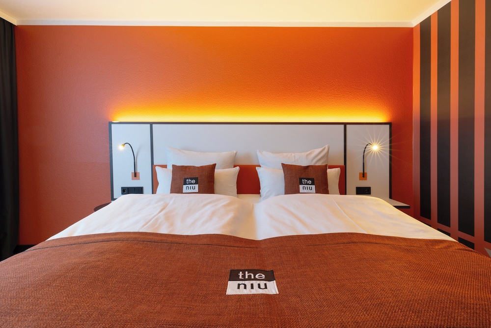 Standard Room, 1 Queen Bed - Photo 19
