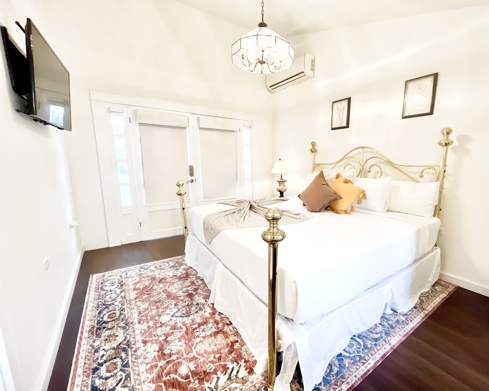 Signature Room
