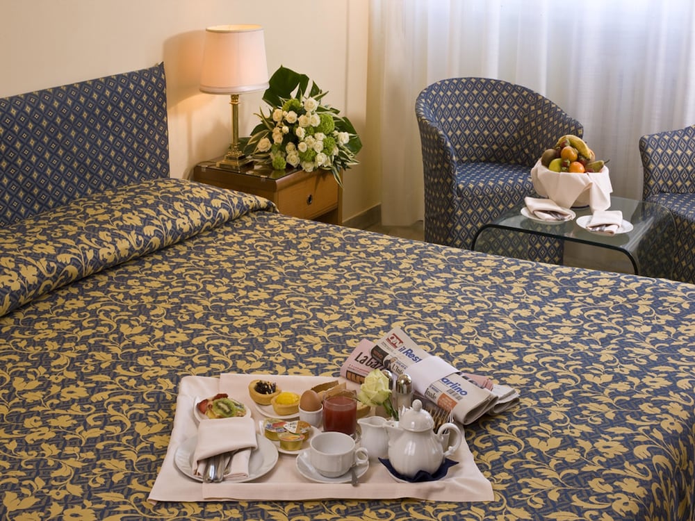 Standard Double or Twin Room - Photo 2