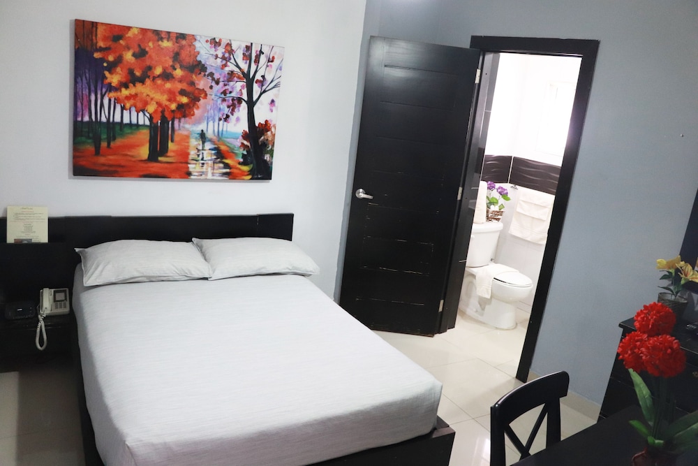 Standard Double Room, 1 Queen Bed photo 3