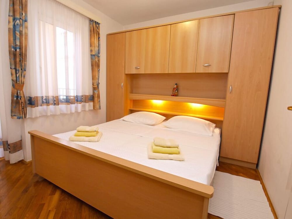 Romantic Apartment, 1 Bedroom, Kitchenette, Garden Area photo 1