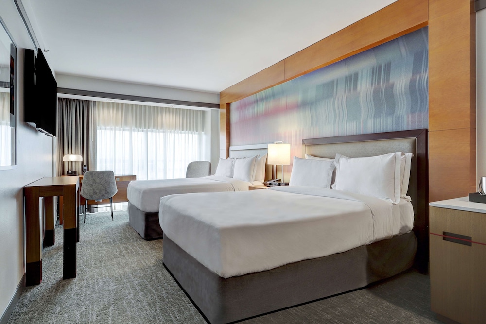 2 Queens Beds - Photo 1