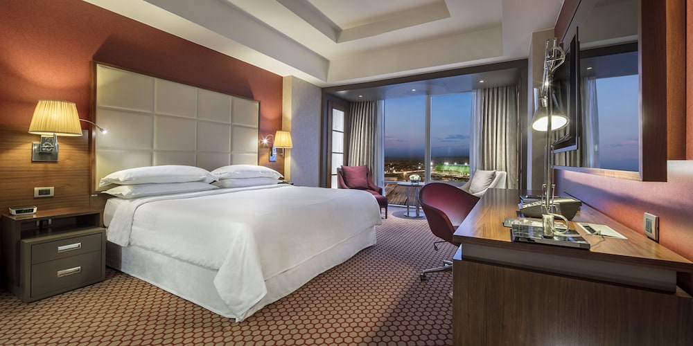 Executive Suite, 1 Bedroom, City View photo 2