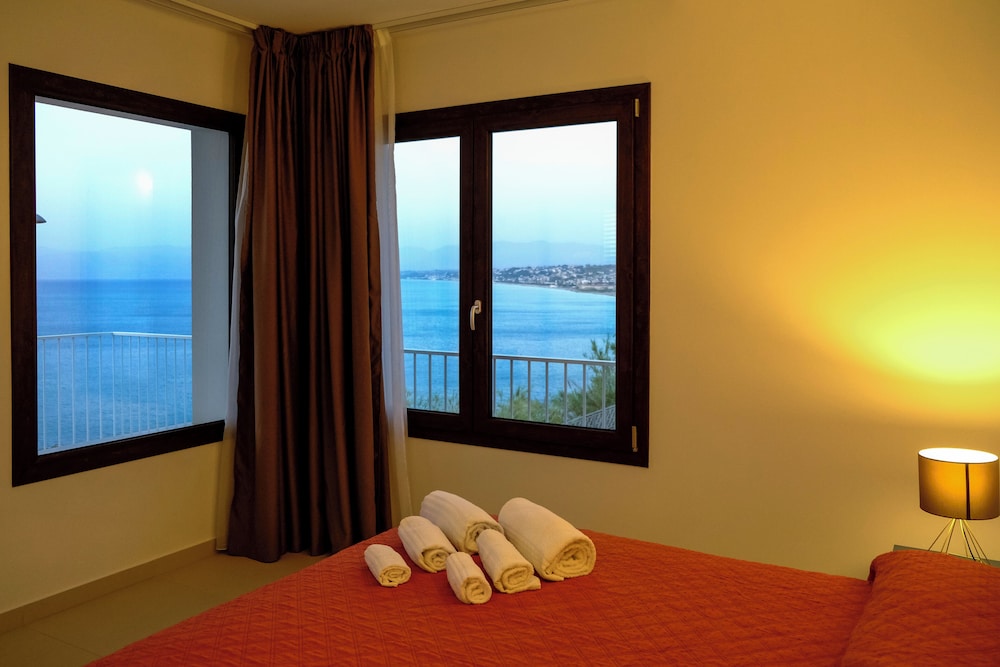 Luxury Condo, Sea View