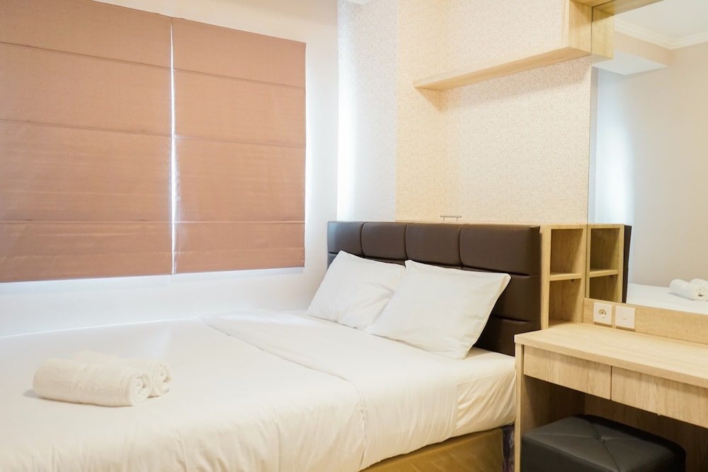 Room - Photo 9
