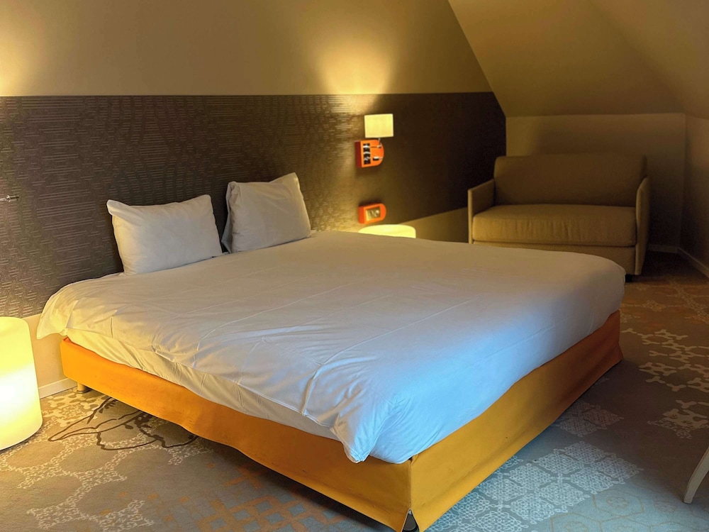 Superior Family room with 1 double bed, 1 sofa bed and 1 single bed - Photo 10
