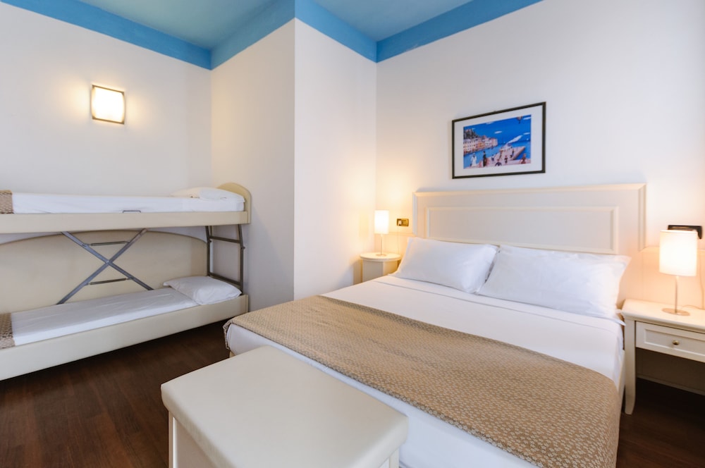 Comfort Quadruple Room photo 1