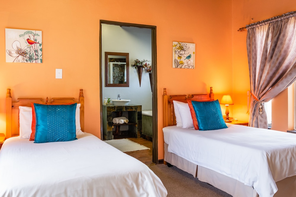 Room 4 photo 2