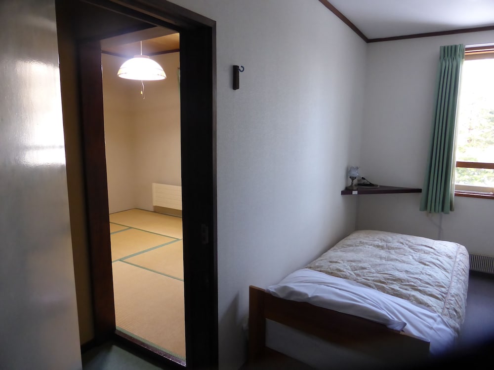 Japanese Western Style Room, Connecting photo 1