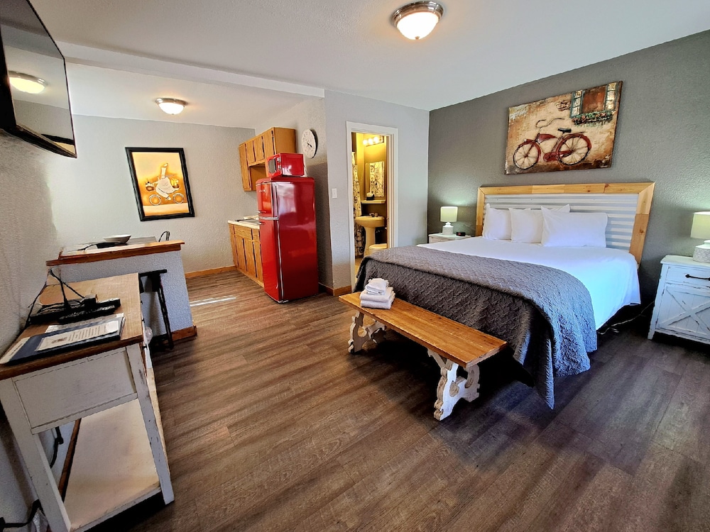 Signature Suite, Non Smoking, Kitchenette
