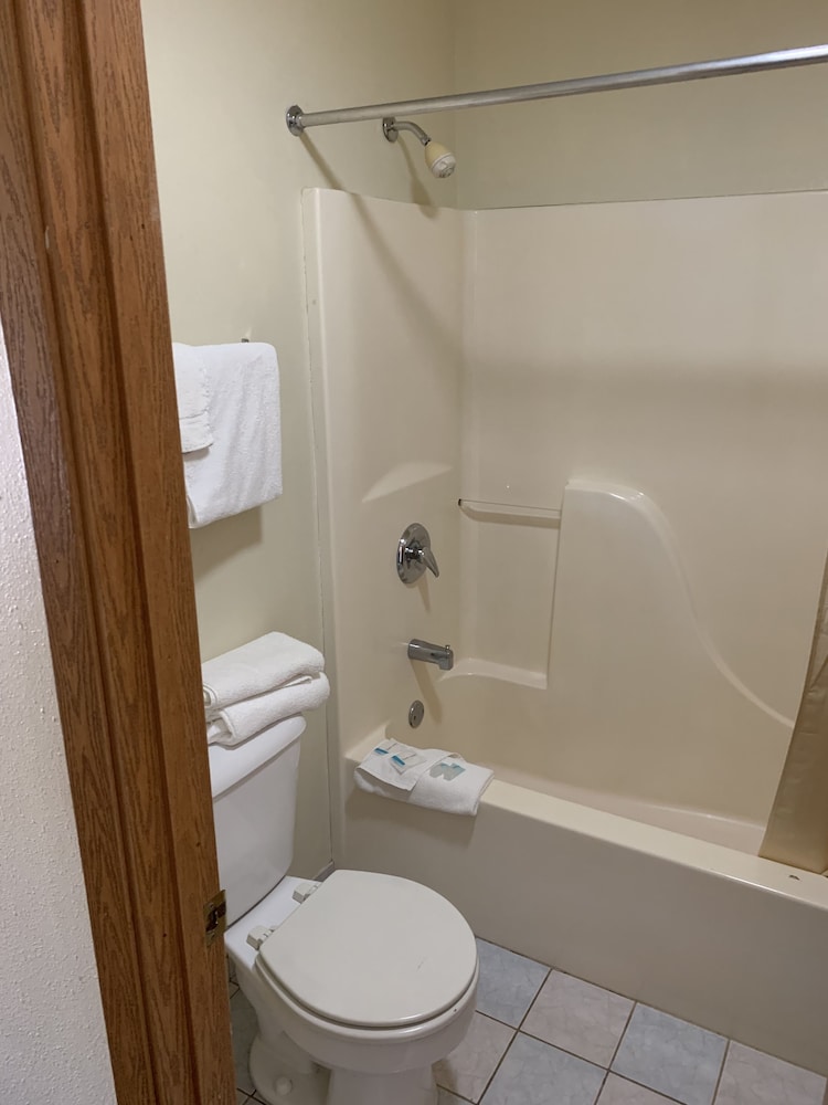 Deluxe Room, 1 King Bed, Non Smoking, Ground Floor photo 2