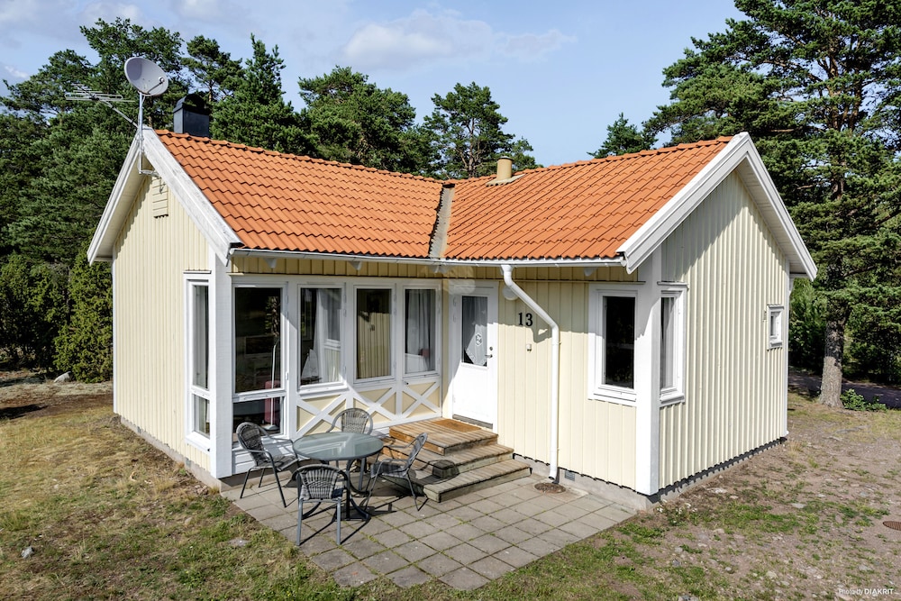 Holiday Home 2 (Excluding Towels, Sheets, Cleaning) photo 1