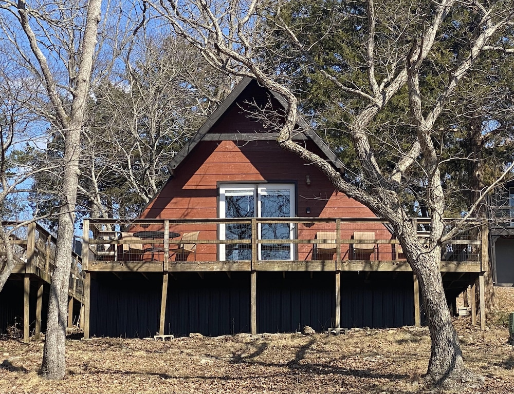 Cabin, Private Bathroom (E-108)