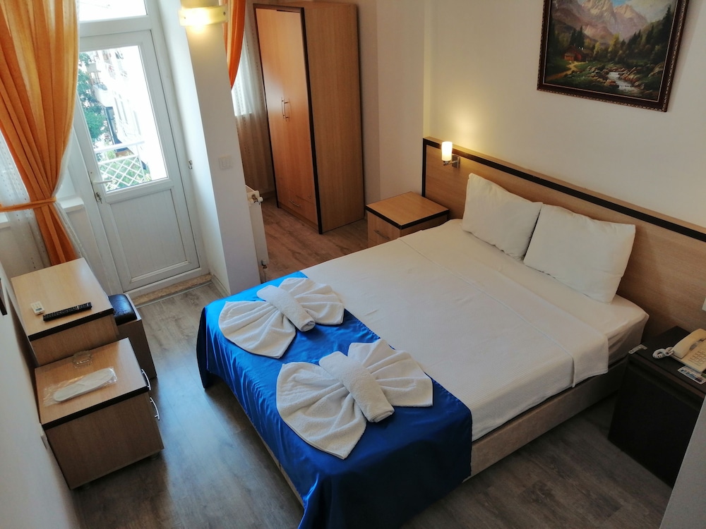 Standard Double Room photo 2