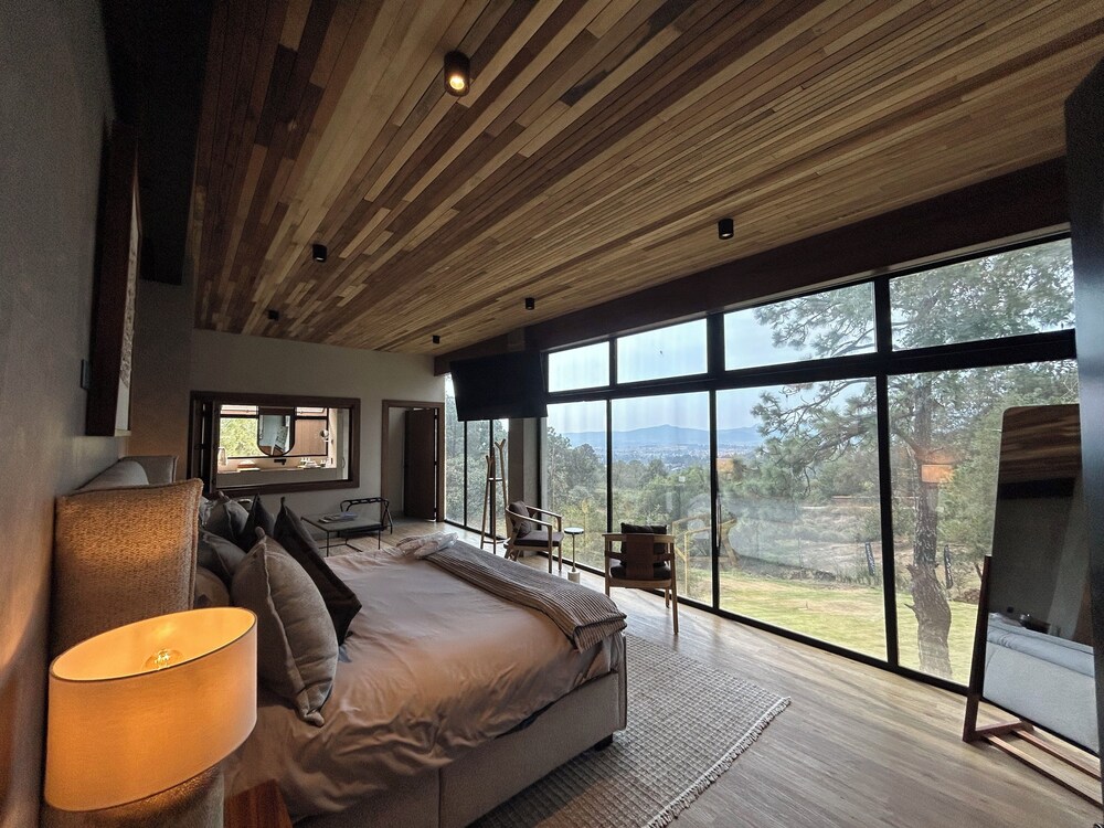 Honeymoon Room