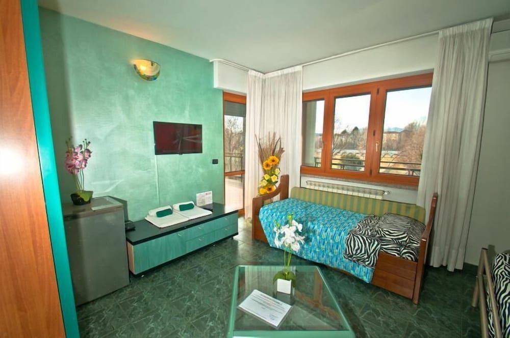 Luxury Studio Suite photo 2