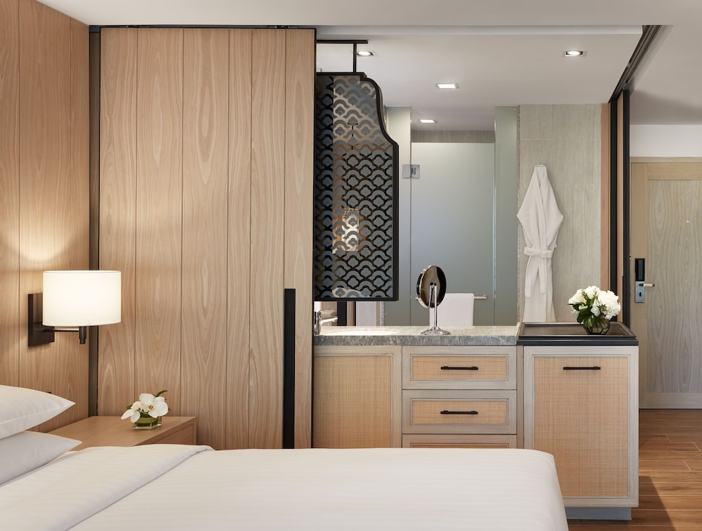 Room, 2 Twin Beds - Photo 6