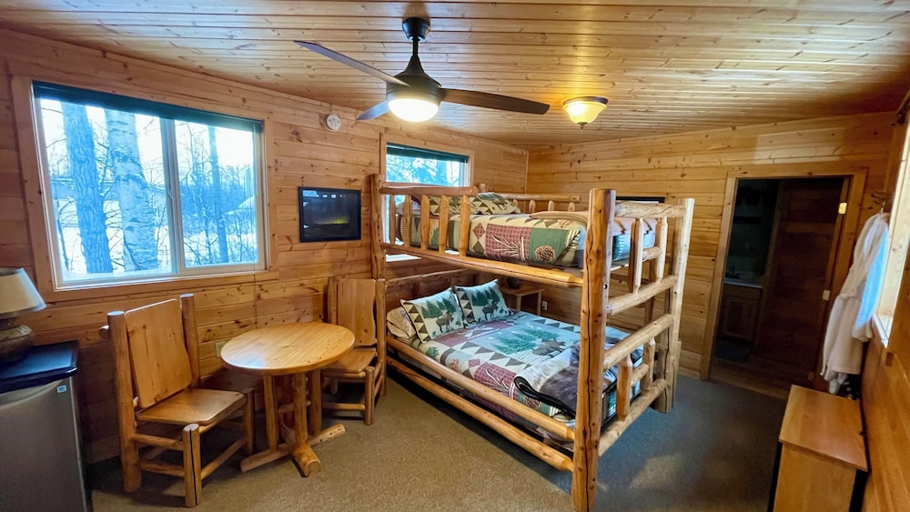 Fisherman's Cabin (Queen / Full Bunk Bed) photo 1