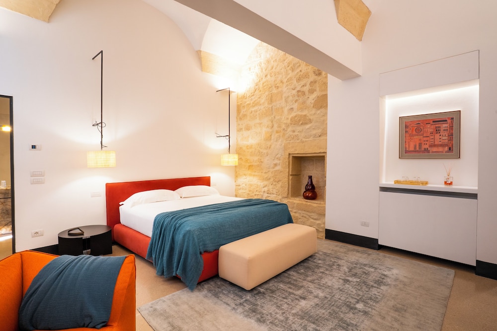 Studio Suite, 1 King Bed, Annex Building