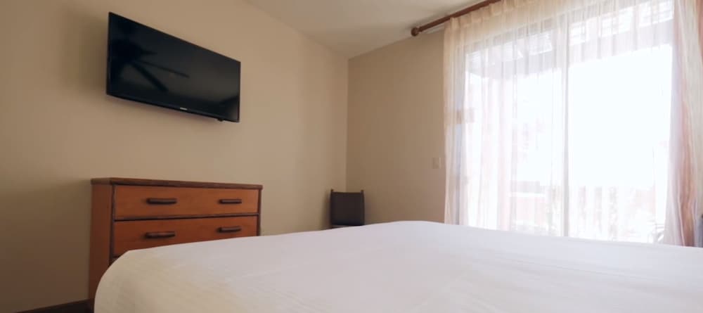 Standard Suite, 1 Bedroom - Photo 2
