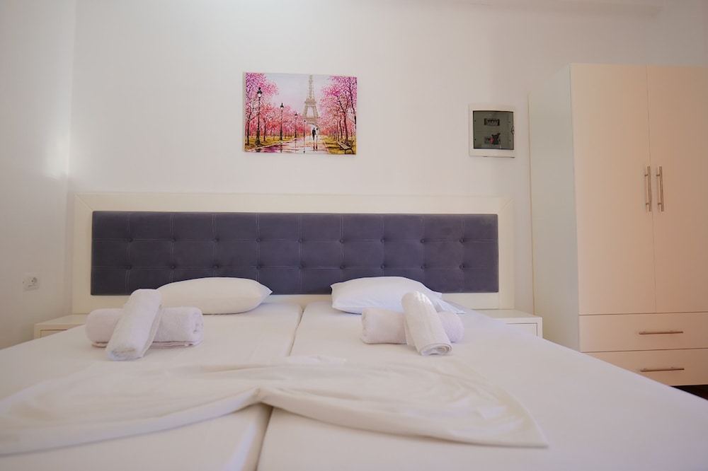 Basic Double Room