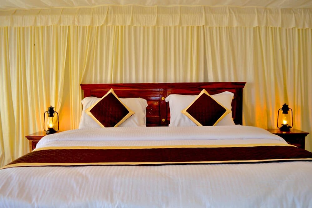 Luxury Tent, 3 Bedrooms, Non Smoking, Hill View photo 2