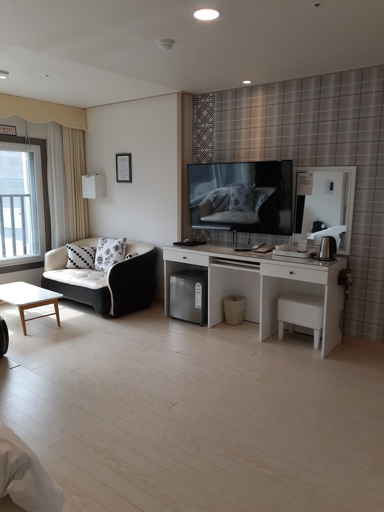 Suite, Mountain View photo 2