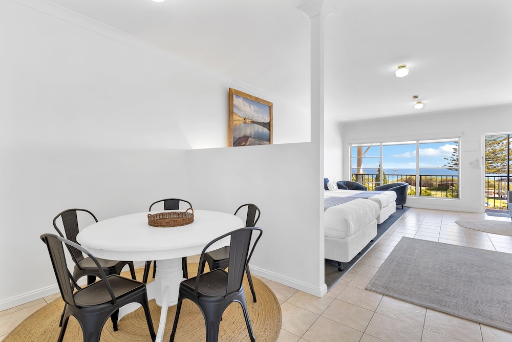 Deluxe Family Ocean View photo 3