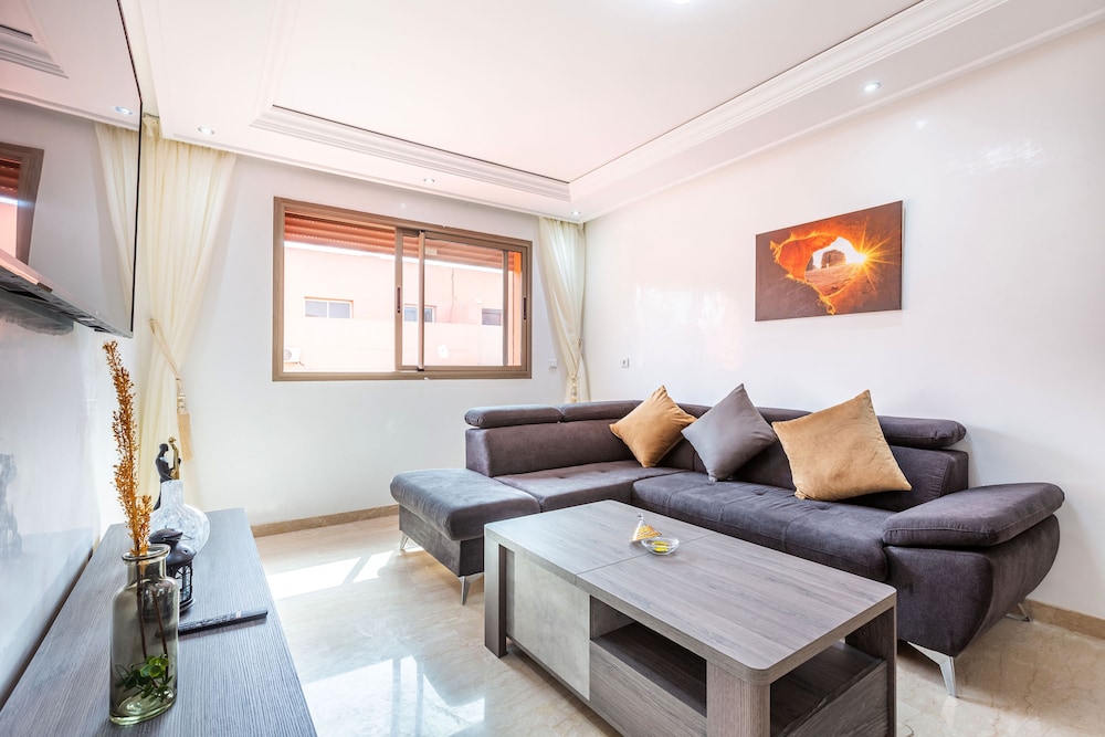 Premium Apartment, 2 Bedrooms, Non Smoking - Photo 2