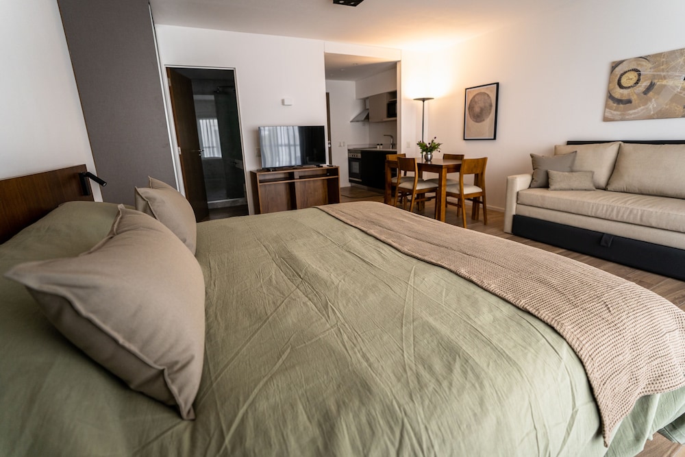 Superior Studio Suite, 1 Queen Bed with Sofa bed