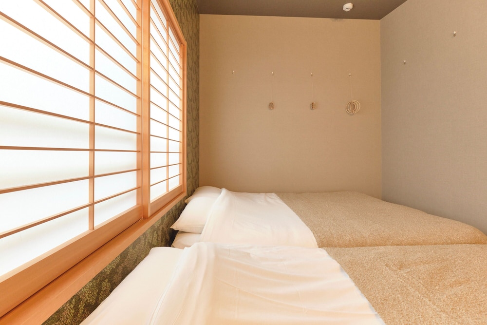3F/Accommodates three-person, Non Smoking photo 3