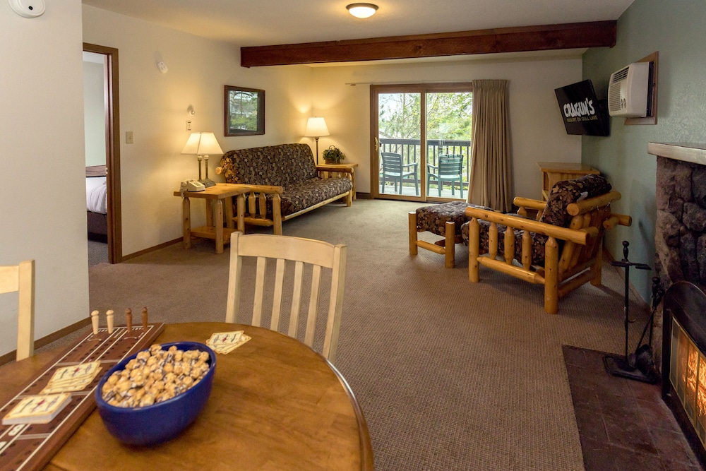 2 Bedroom Hillside Cabin photo 1